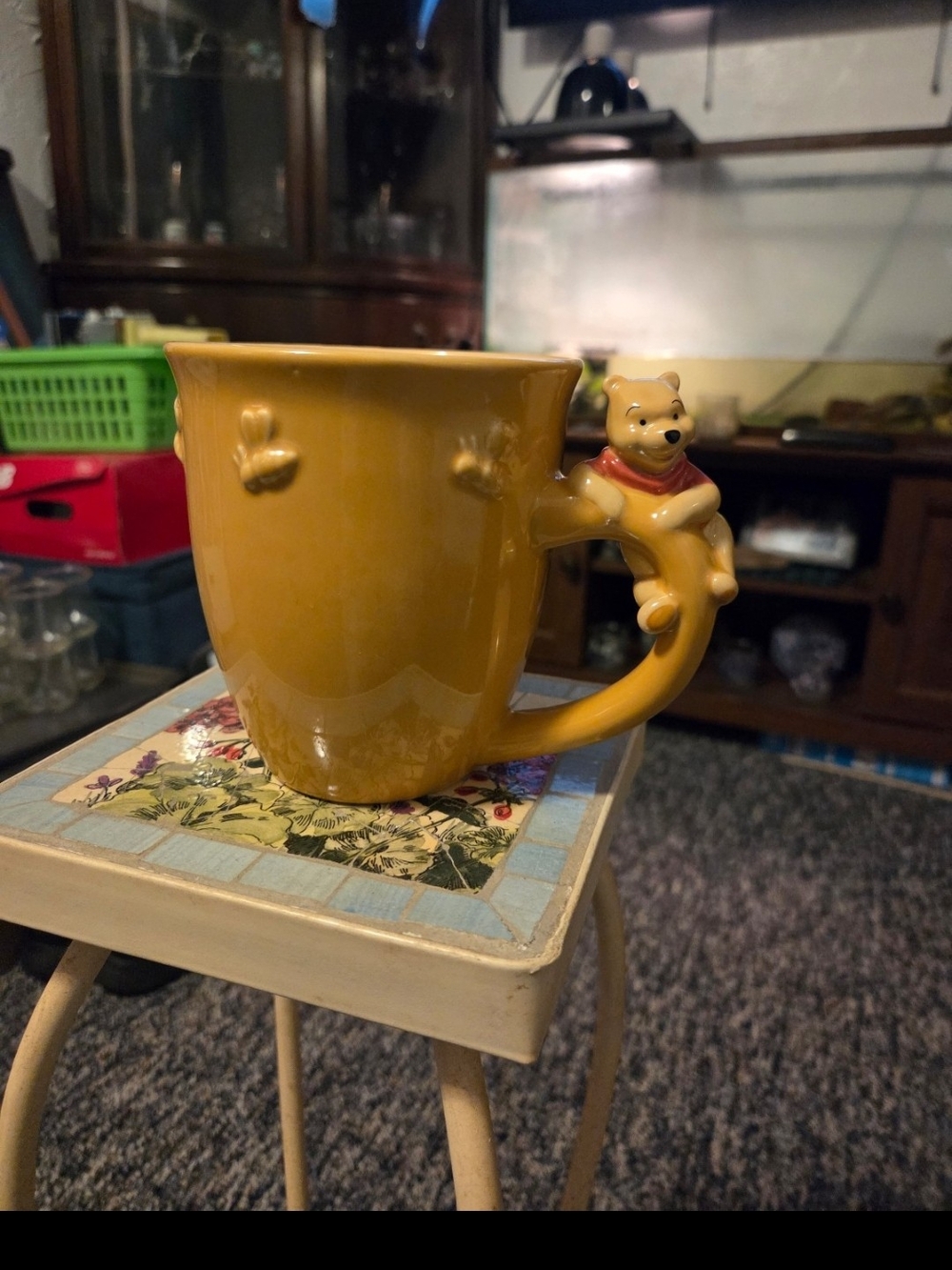 Disney Store Winnie the Pooh Sculpted Mug with Emboss Bee rim
